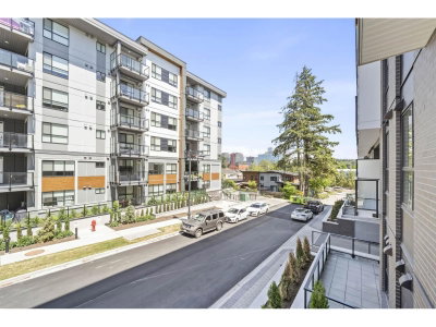 13455 94A Avenue | Surrey British Columbia | Slide Image Eight