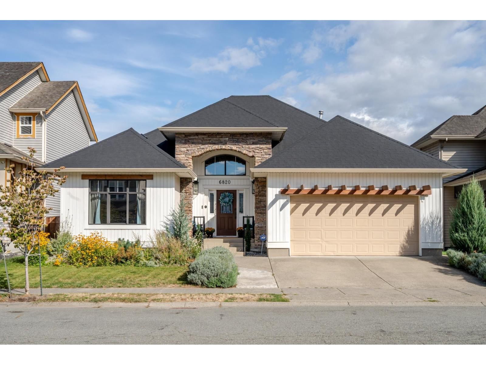 6820 SHEFFIELD Way, Chilliwack, British Columbia V2R 5T1