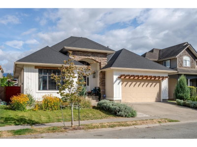 6820 SHEFFIELD Way | Chilliwack British Columbia | Slide Image Two