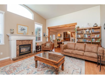 6820 SHEFFIELD Way | Chilliwack British Columbia | Slide Image Four
