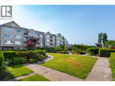 5888 DOVER Crescent | Richmond British Columbia | Slide Image Twenty-seven
