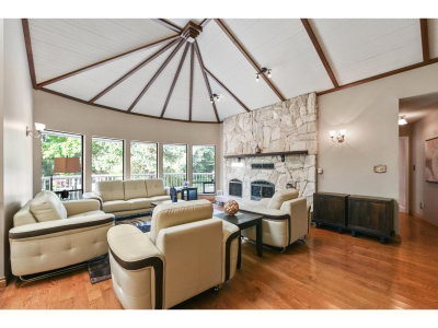 21480 18 Avenue | Langley British Columbia | Slide Image Eight