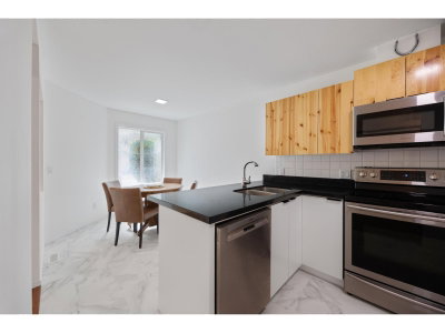 9045 WALNUT GROVE Drive | Langley British Columbia | Slide Image Six