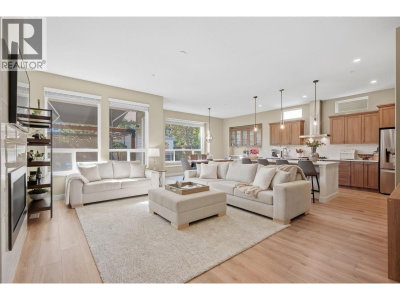 23158 112B Avenue | Maple Ridge British Columbia | Slide Image Four