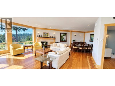 4180B ROSE Crescent | West Vancouver British Columbia | Slide Image Eleven