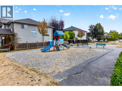9989 240A Street | Maple Ridge British Columbia | Slide Image Thirty-four