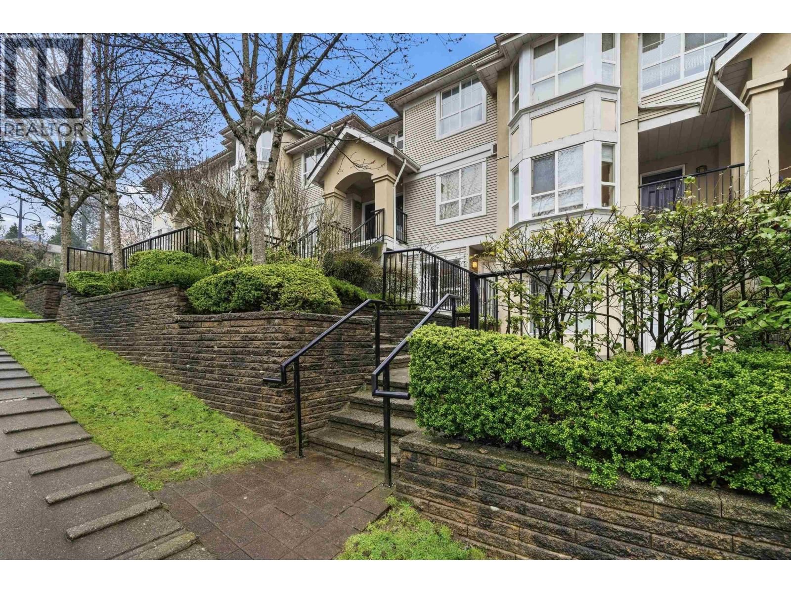 253 CASEY Street, Coquitlam, British Columbia V3K 7A3