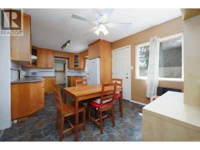 1234 PRAIRIE Avenue | Port Coquitlam British Columbia | Slide Image Ten