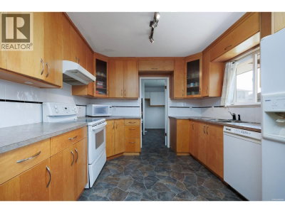 1234 PRAIRIE Avenue | Port Coquitlam British Columbia | Slide Image Twelve