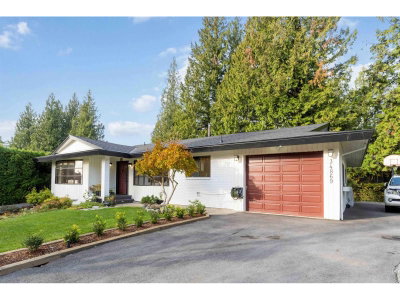 34869 EVERETT Drive | Abbotsford British Columbia | Slide Image Two