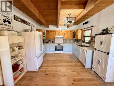 7220 SUMMIT Road | Canim Lake British Columbia | Slide Image Seven