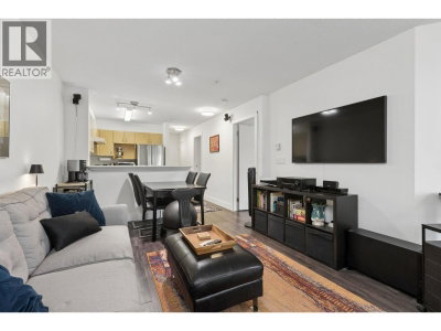 147 1ST Street | North Vancouver British Columbia | Slide Image Seventeen