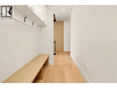 3407 MAMQUAM Road | Squamish British Columbia | Slide Image Thirteen