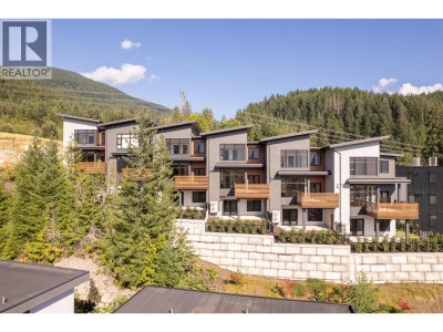 3407 MAMQUAM Road | Squamish British Columbia | Slide Image Thirty-three