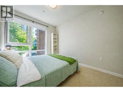 615 COTTONWOOD Avenue | Coquitlam British Columbia | Slide Image Nineteen
