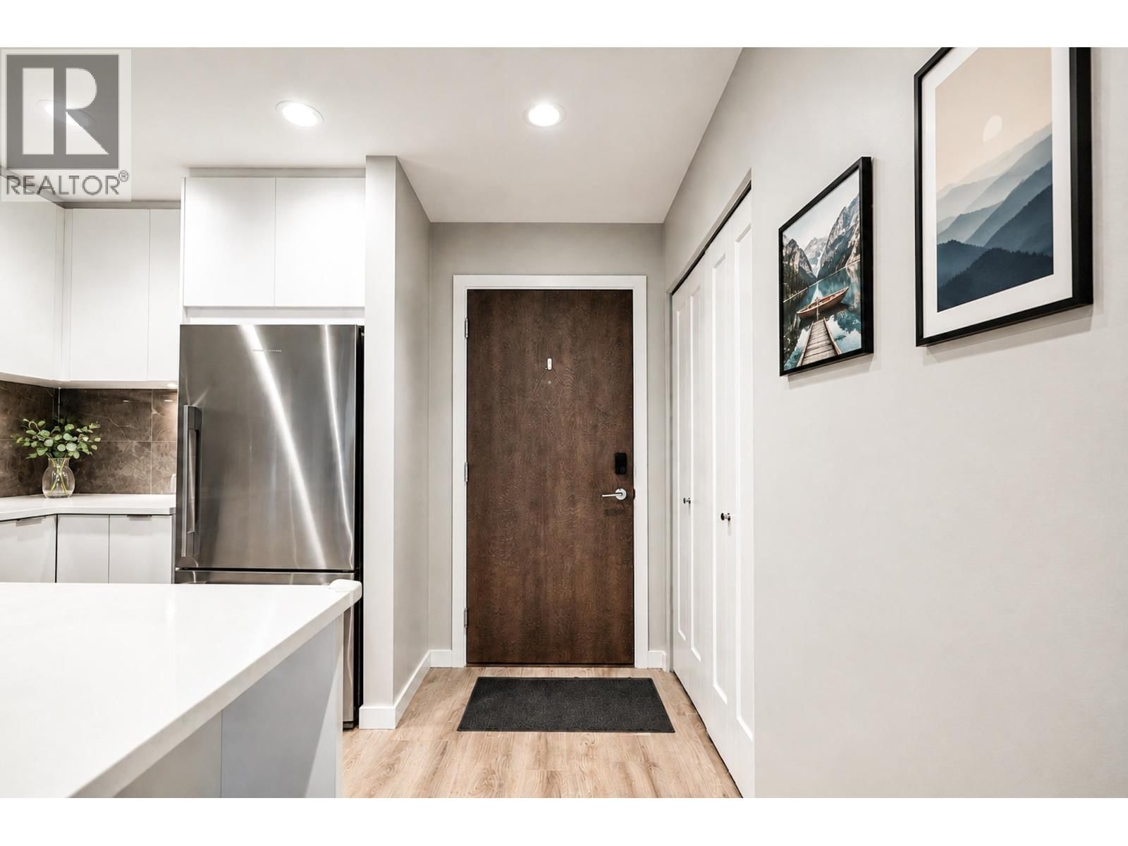 307 - 615 COTTONWOOD AVENUE Image 3