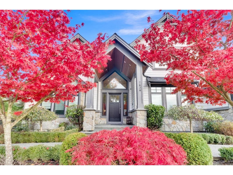 7434 202A Street Langley British Columbia, V2Y 1V4 - 6 Bedrooms Home For Sale