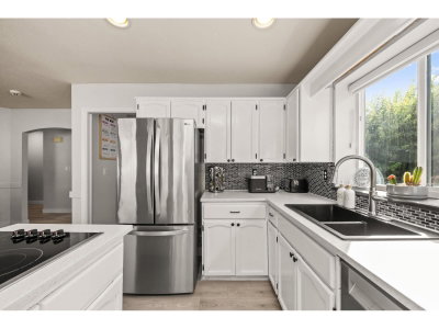 21647 50A Avenue | Langley British Columbia | Slide Image Nine