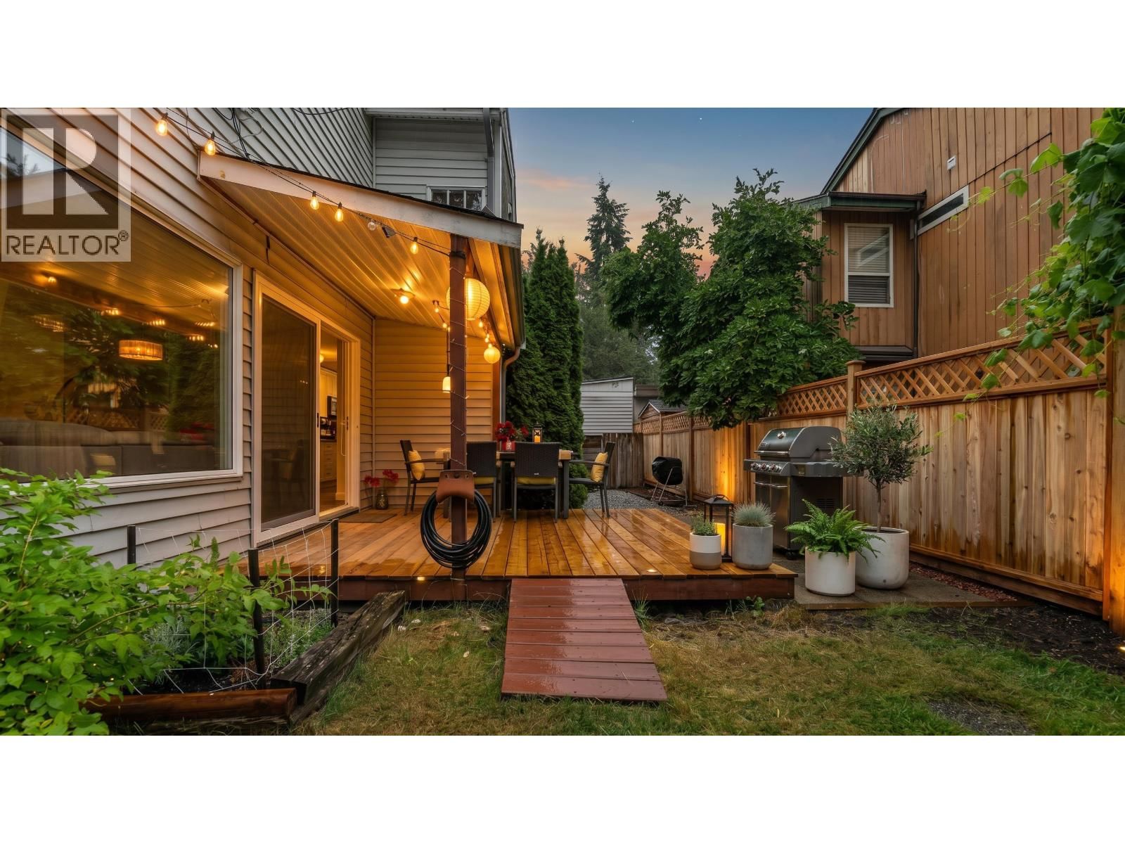 886 PINEBROOK Place, Coquitlam, British Columbia V3C 4B9