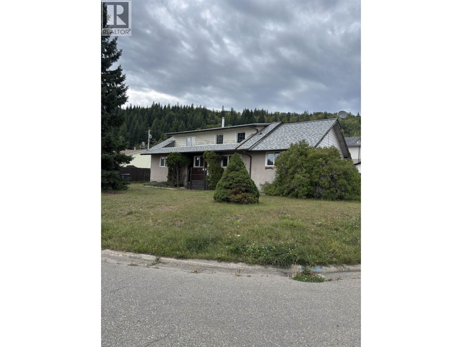 2275 WEBBER Crescent, Prince George, British Columbia V2N 3C9