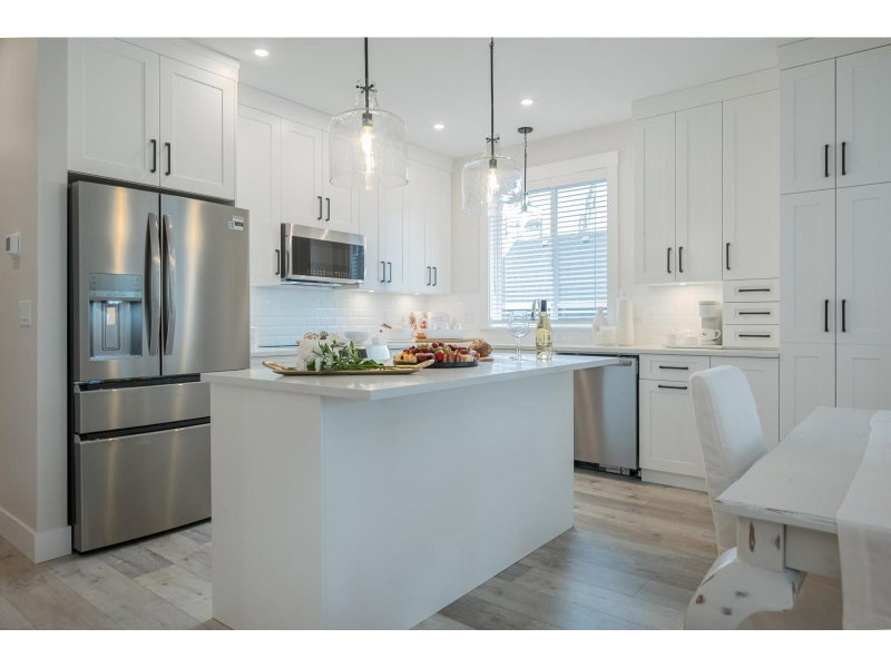 6211 CHILLIWACK RIVER Road Chilliwack British Columbia, V2R 6A7 - 2 Bedrooms Home For Sale