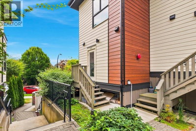 226 8TH Street | North Vancouver British Columbia | Slide Image Twenty-two