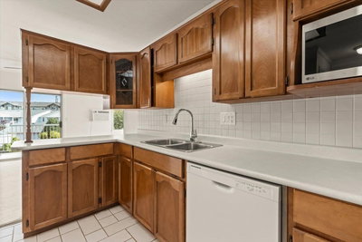 32691 GARIBALDI Drive | Abbotsford British Columbia | Slide Image Six