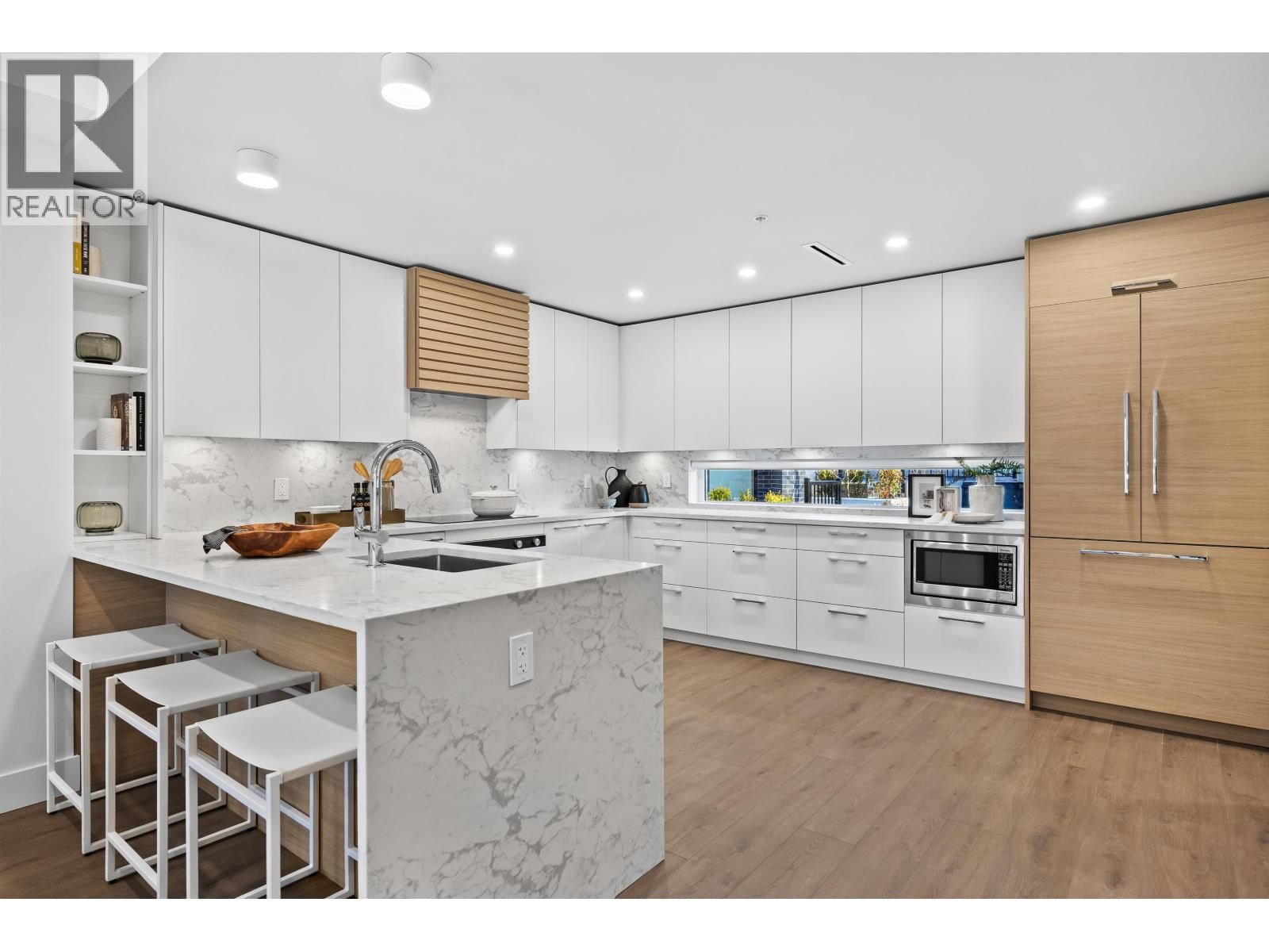 3140 WOODBINE Drive, North Vancouver, British Columbia V0V 0V0