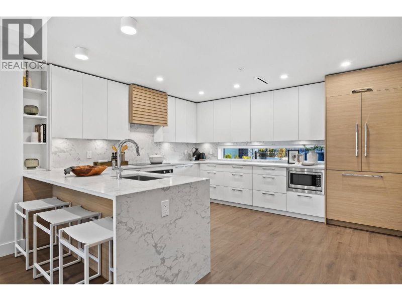 3140 WOODBINE Drive North Vancouver British Columbia, V0V 0V0 - 3 Bedrooms Condo For Sale