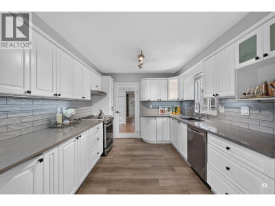 2550 RAVEN Court | Coquitlam British Columbia | Slide Image Eight