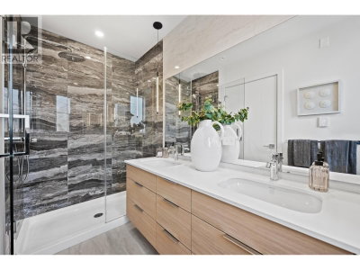 3206 HIGHLAND Boulevard | North Vancouver British Columbia | Slide Image Twenty