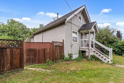 46028 KING Avenue | Chilliwack British Columbia | Slide Image Four