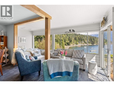 433 SENATOR Place | Bowen Island British Columbia | Slide Image Fourteen