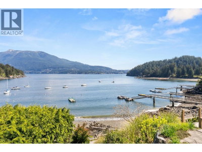 433 SENATOR Place | Bowen Island British Columbia | Slide Image Four