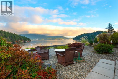 433 SENATOR Place | Bowen Island British Columbia | Slide Image Six