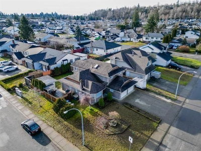 32066 SORRENTO Avenue | Abbotsford British Columbia | Slide Image Five