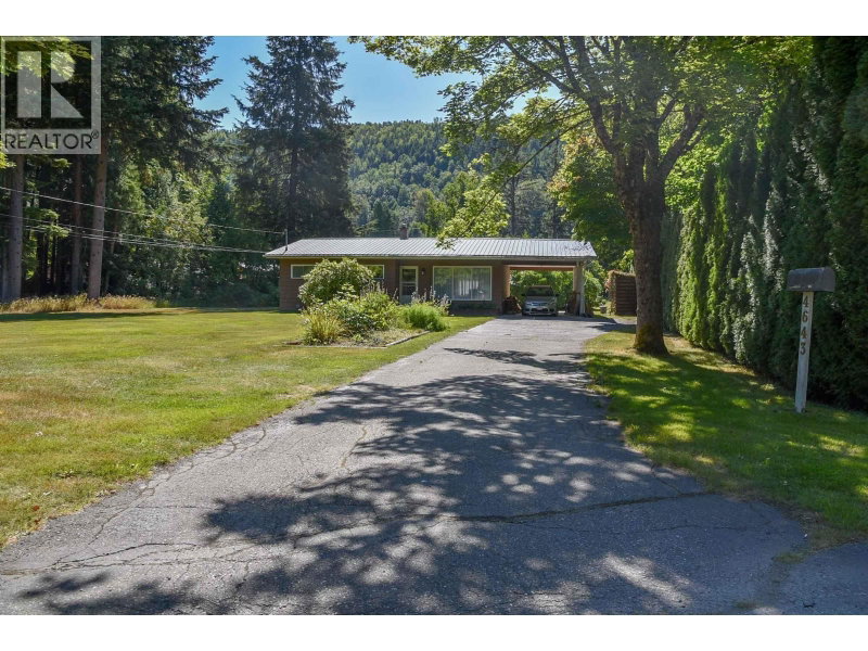 4643 QUEENSWAY Drive Terrace British Columbia, V8G 3X4 - 4 Bedrooms Home For Sale