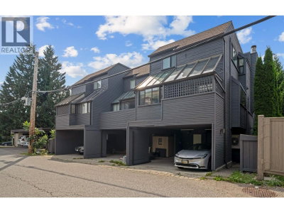 2022 CHESTERFIELD Avenue | North Vancouver British Columbia | Slide Image Thirty-seven