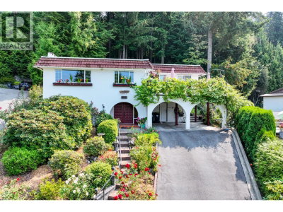 704 MAURELLE Court | North Vancouver British Columbia | Slide Image Thirty-eight