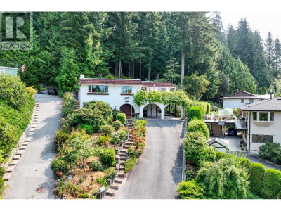 704 MAURELLE Court | North Vancouver British Columbia | Slide Image Thirty-nine