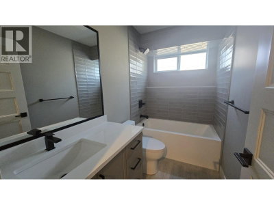 1211 THOMAS Avenue | Coquitlam British Columbia | Slide Image Sixteen
