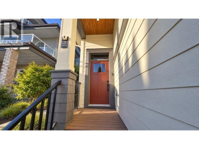 1211 THOMAS Avenue | Coquitlam British Columbia | Slide Image Twenty-one