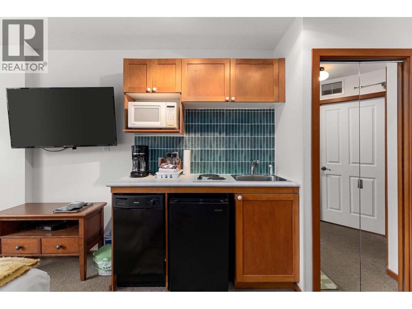 408 4315 NORTHLANDS Boulevard property photo