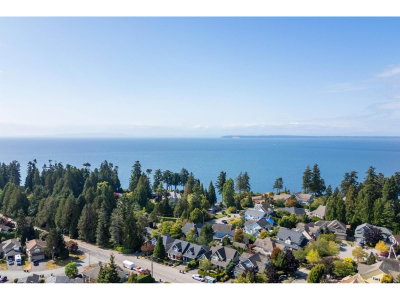 2181 OCEAN FOREST Drive | Surrey British Columbia | Slide Image Thirty-six