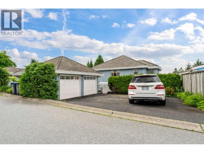 116 RAVINE Drive | Port Moody British Columbia | Slide Image Twenty-five