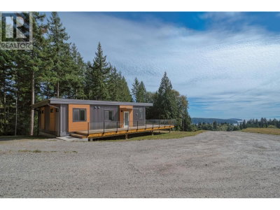 604 WOODLAND Avenue | Gibsons British Columbia | Slide Image Seventeen