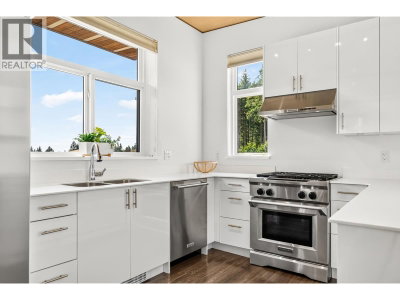 604 WOODLAND Avenue | Gibsons British Columbia | Slide Image Twenty-four