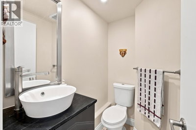 9211 CHAPMOND Crescent | Richmond British Columbia | Slide Image Twenty-eight