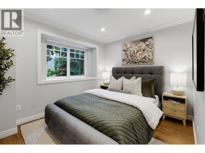 2139 TRIUMPH Street | Vancouver British Columbia | Slide Image Nine