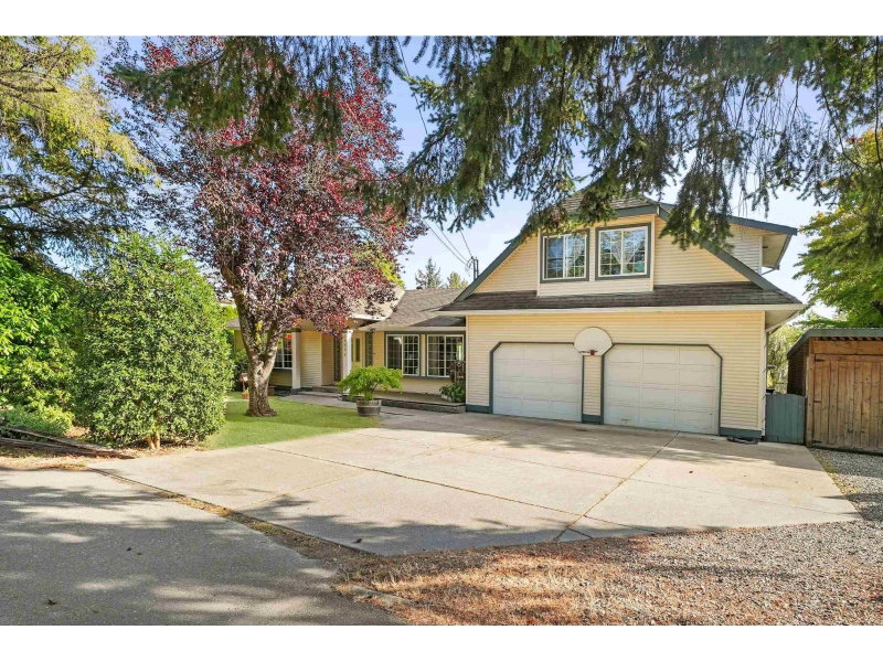 20094 24 Avenue Langley British Columbia, V2Z 1Z7 - 4 Bedrooms Home For Sale